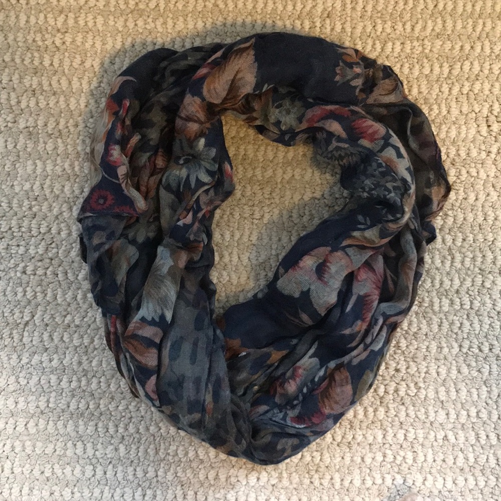 Floral printed wrap scarf